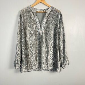 SOFT SURROUNDINGS Antique Silver Burnout Embellished top  size 1X